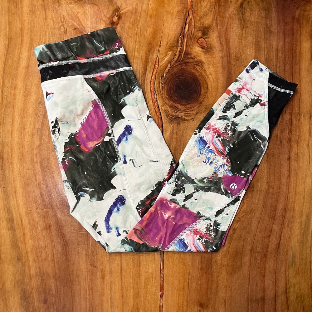 Lululemon Women's mid Rise Leggings Athletic 7/8 Length Printed Stretch TT14
